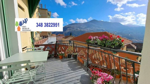 appartamento in vendita a Genova in zona Struppa