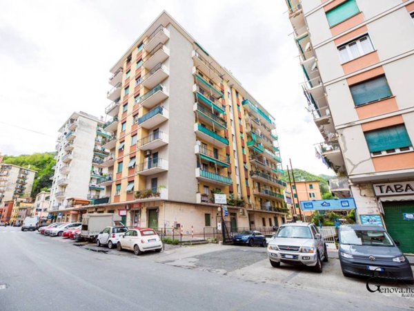 appartamento in vendita a Genova in zona Molassana