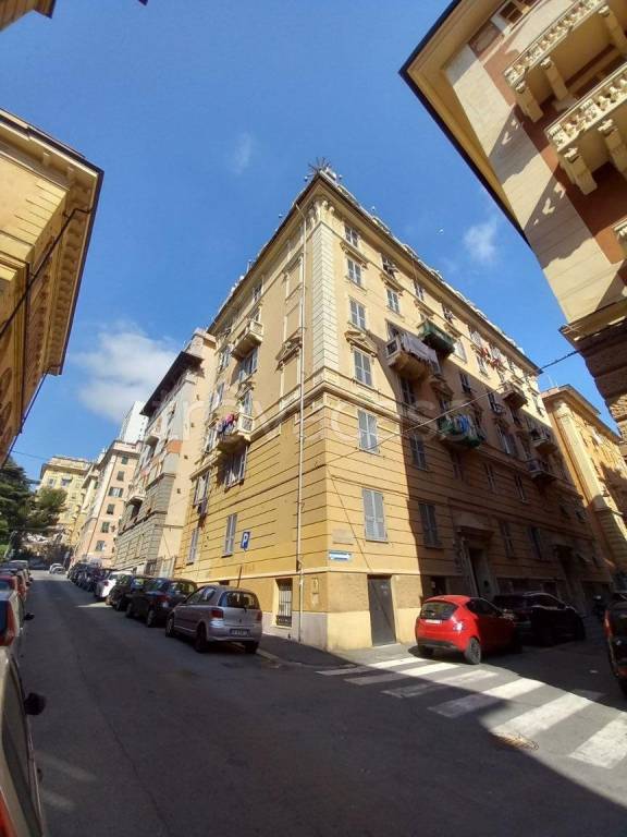 appartamento in vendita a Genova in zona Sampierdarena
