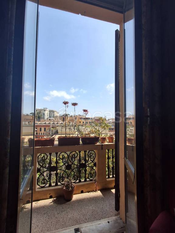 appartamento in vendita a Genova in zona Castelletto