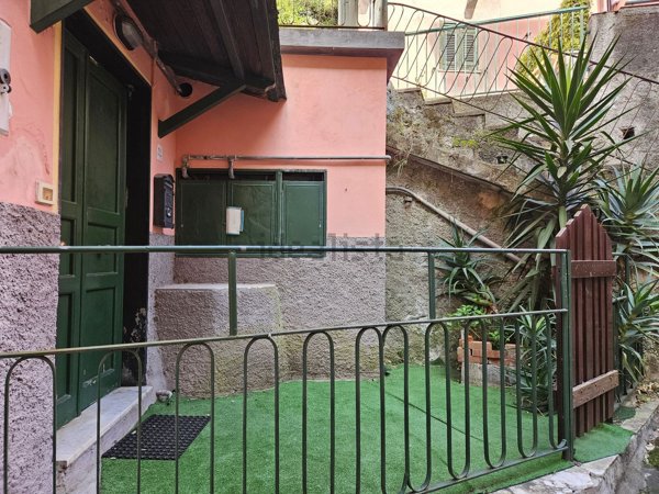 appartamento in vendita a Genova in zona Pegli