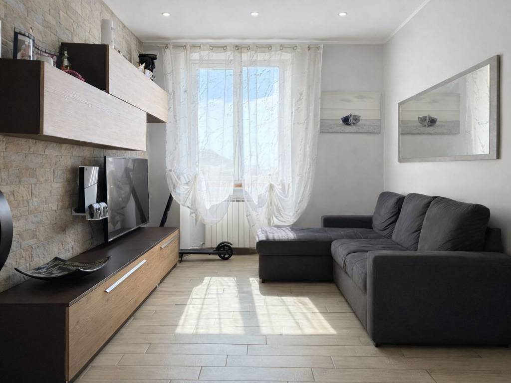 appartamento in vendita a Genova in zona Quezzi