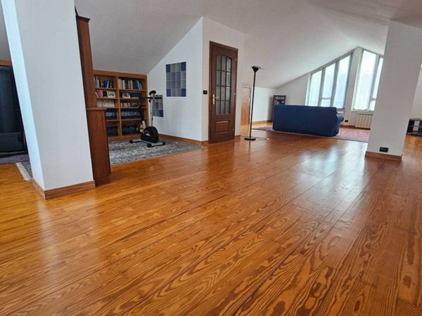 appartamento in vendita a Genova in zona Bolzaneto