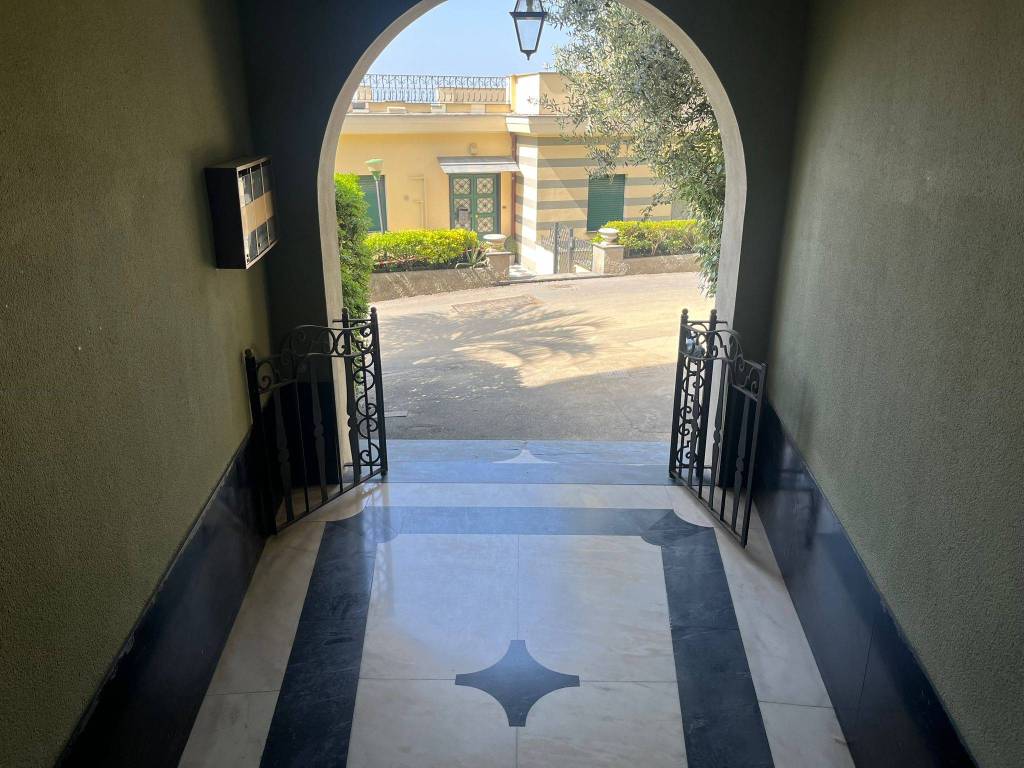 appartamento in vendita a Genova in zona Albaro