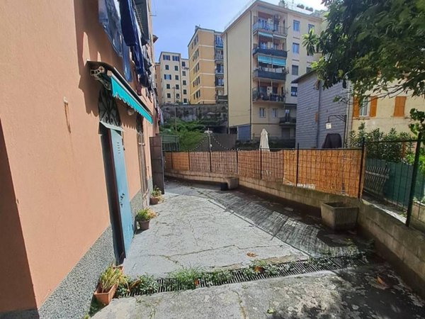 casa semindipendente in vendita a Genova