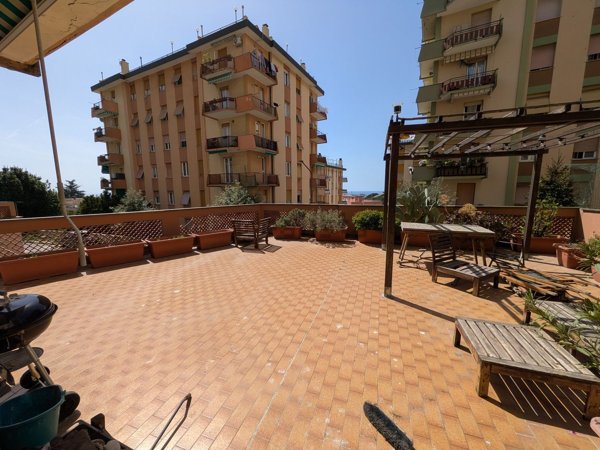 appartamento in vendita a Genova in zona Pegli