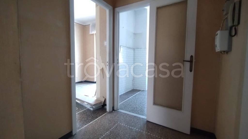 appartamento in vendita a Genova in zona Molassana