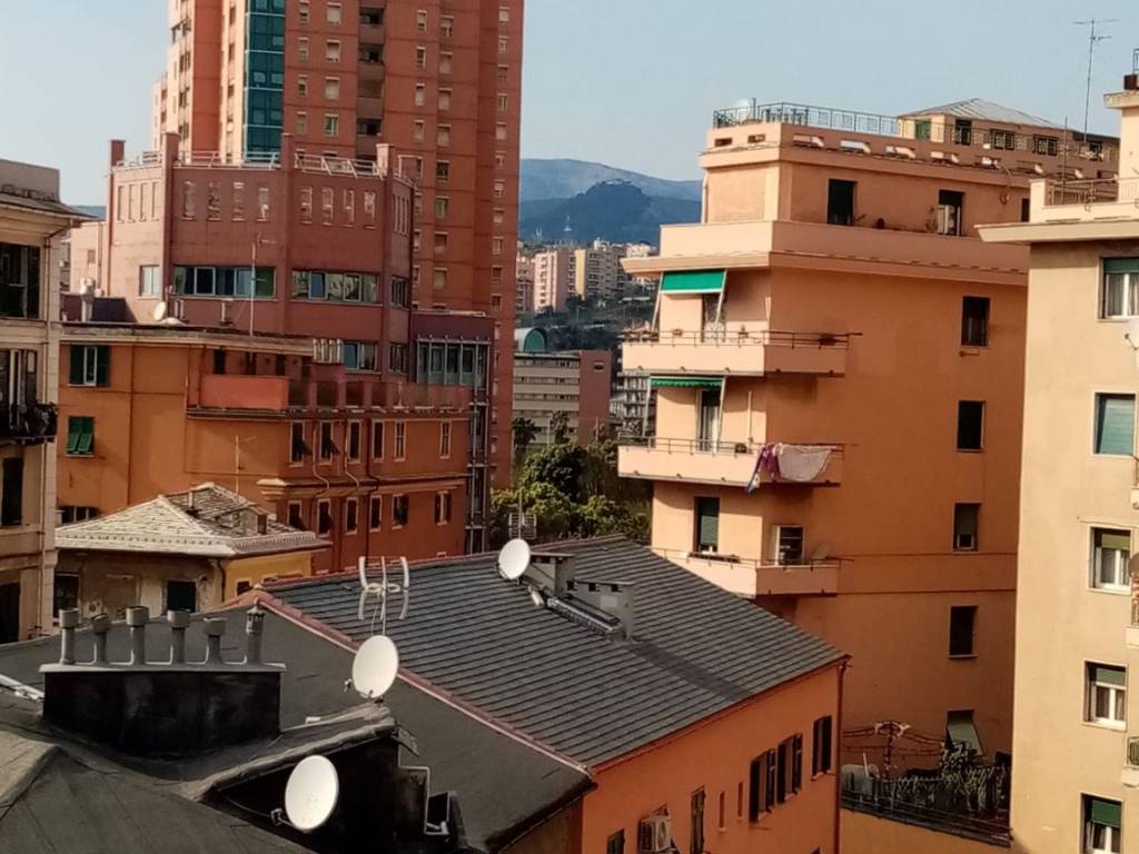 appartamento in vendita a Genova in zona Sampierdarena