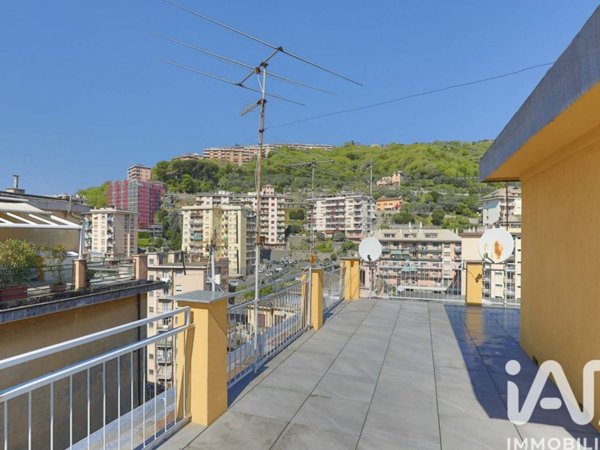 appartamento in vendita a Genova in zona Quezzi