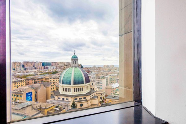 ufficio in vendita a Genova in zona Foce