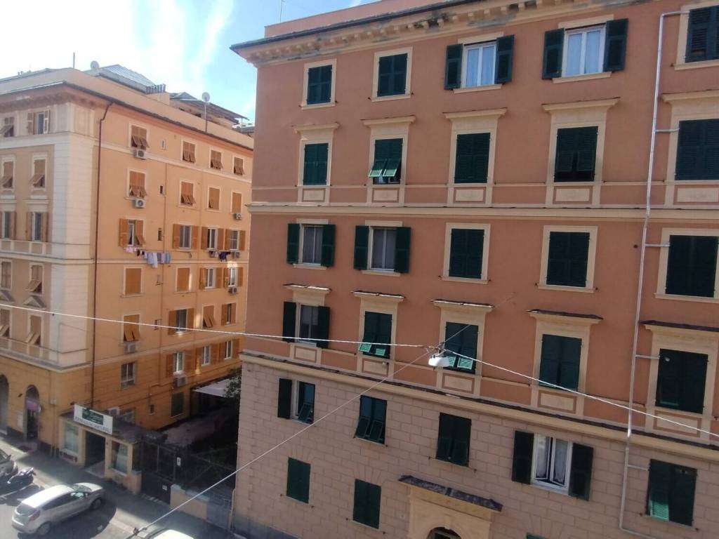 appartamento in vendita a Genova in zona Foce
