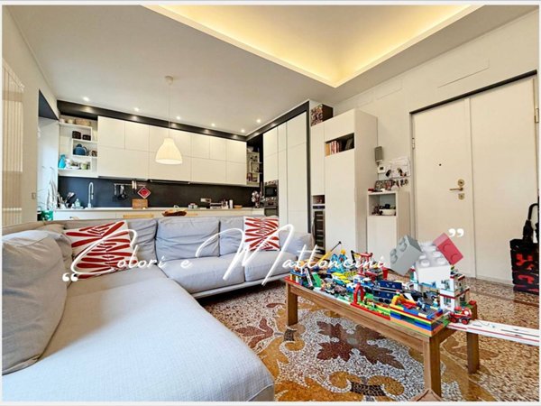 appartamento in vendita a Genova in zona Foce