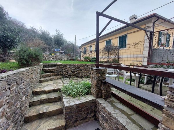 appartamento in vendita a Genova in zona Staglieno