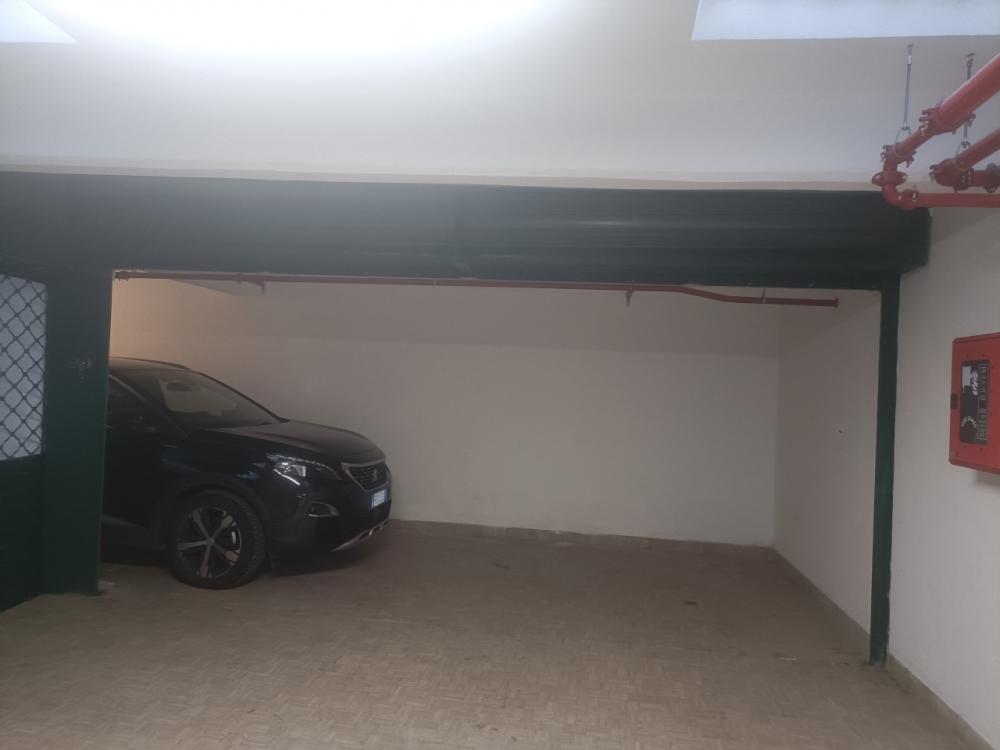 locale di sgombero in vendita a Genova in zona Albaro