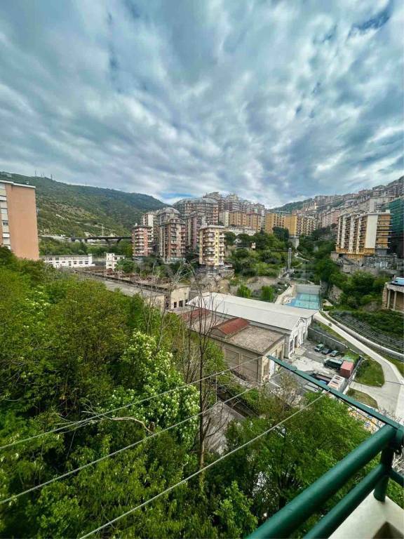 appartamento in vendita a Genova in zona Lagaccio / Granarolo