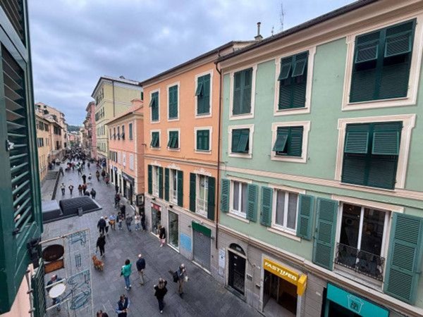 appartamento in vendita a Genova in zona Sestri Ponente
