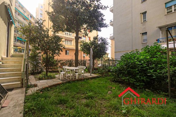 appartamento in vendita a Genova in zona Sestri Ponente