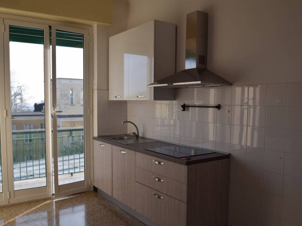 appartamento in vendita a Genova in zona Palmaro / Pra'