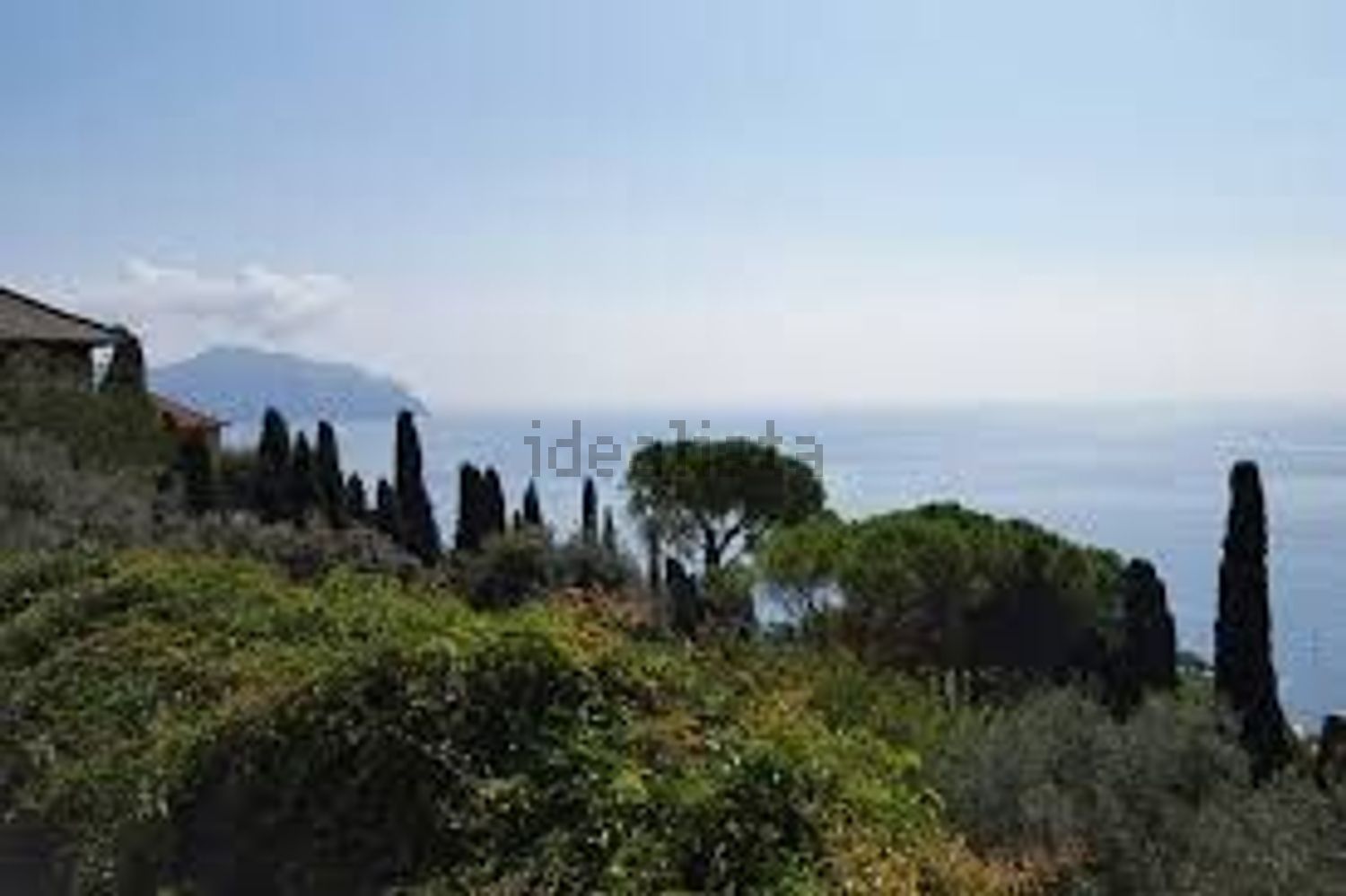 quadrivano in vendita a Genova in zona Nervi