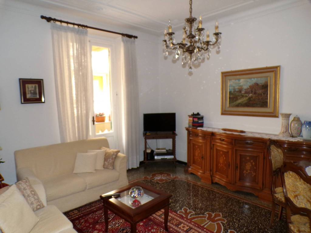appartamento in vendita a Genova in zona Pegli