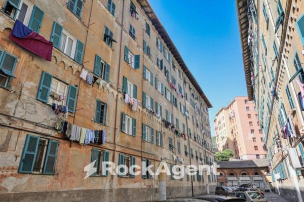 appartamento in vendita a Genova in zona Lagaccio / Granarolo