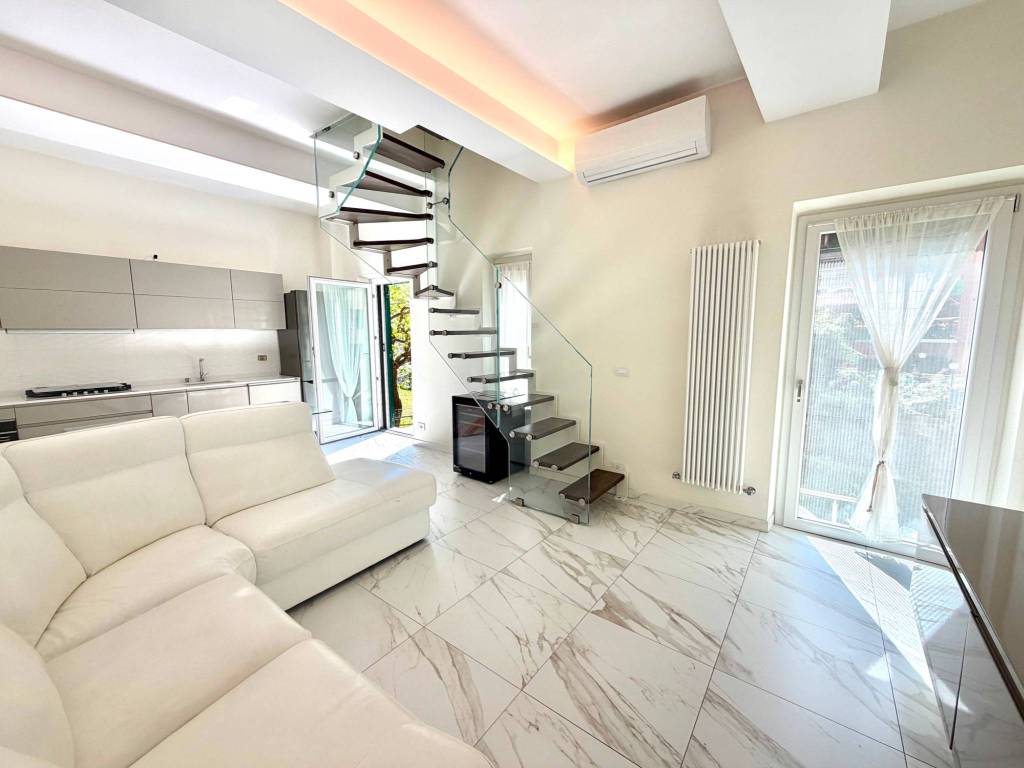 appartamento in vendita a Genova in zona Sestri Ponente