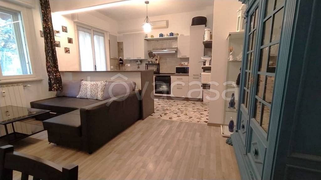 appartamento in vendita a Genova in zona Oregina