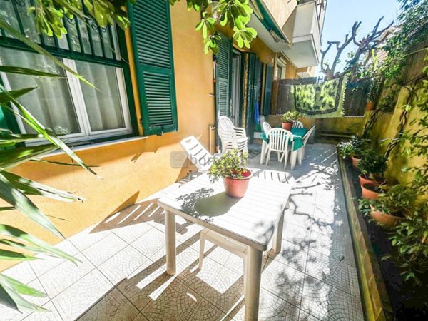 appartamento in vendita a Genova in zona Sturla