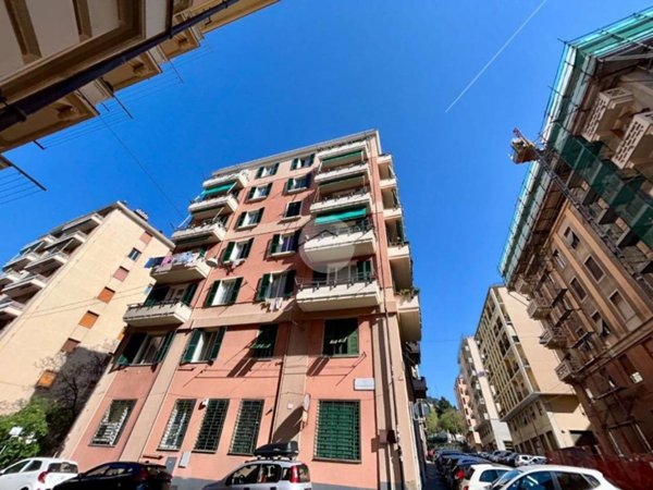 appartamento in vendita a Genova in zona Sestri Ponente