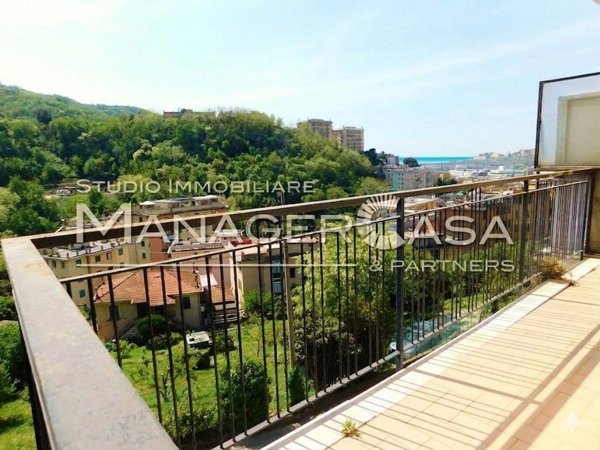 appartamento in vendita a Genova in zona Certosa