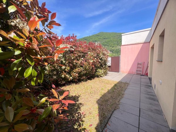 appartamento in vendita a Genova in zona Struppa