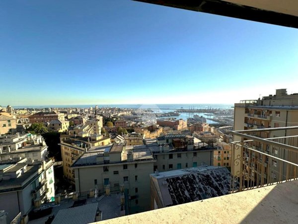 appartamento in vendita a Genova in zona Oregina
