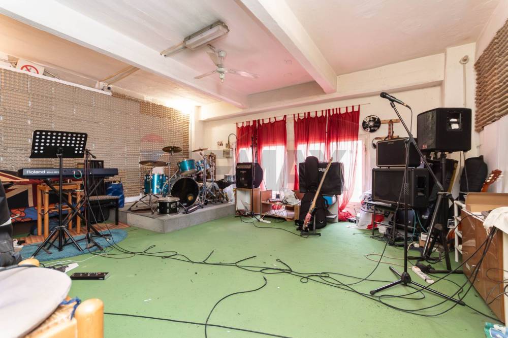 locale di sgombero in vendita a Genova in zona Borzoli