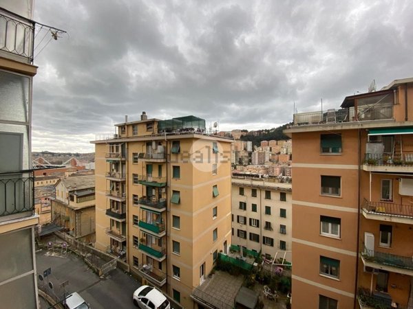 appartamento in vendita a Genova in zona Staglieno