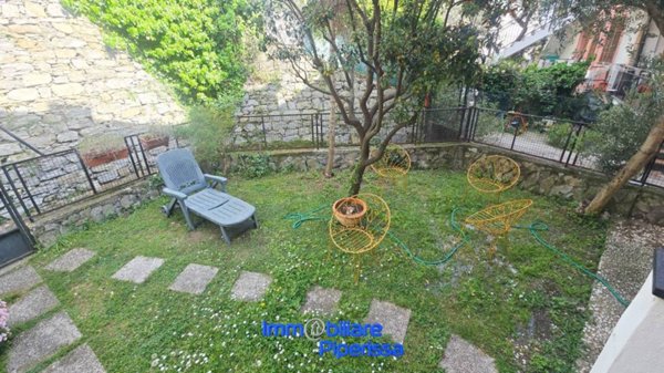 casa indipendente in vendita a Genova