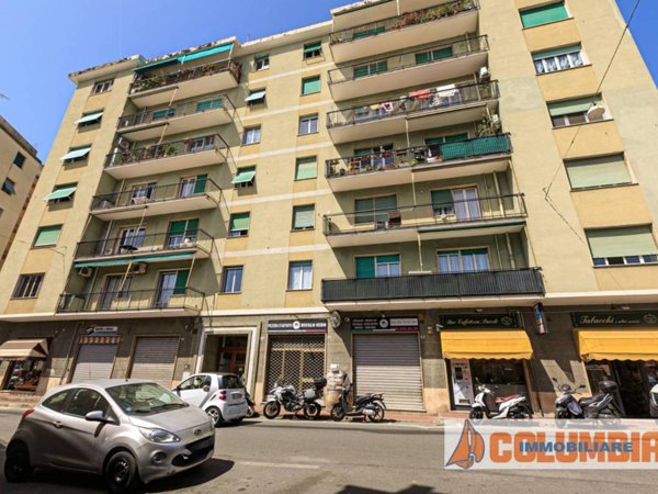 appartamento in vendita a Genova in zona Sestri Ponente