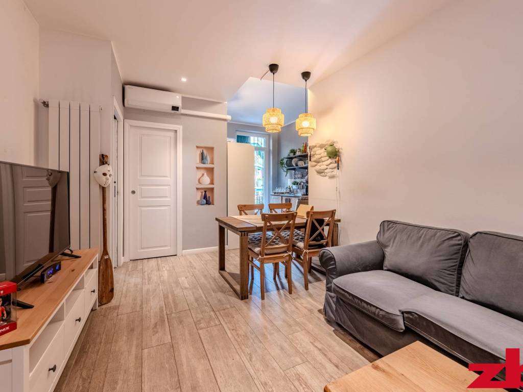 appartamento in vendita a Genova in zona Sturla