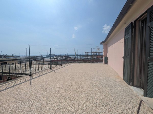 appartamento in vendita a Genova in zona Sampierdarena