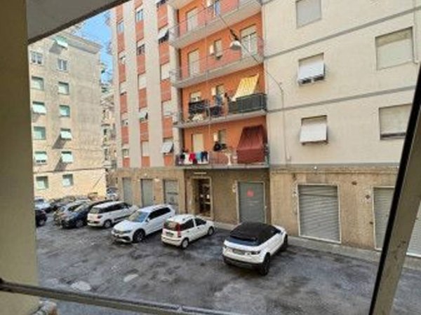 appartamento in vendita a Genova in zona Palmaro / Pra'