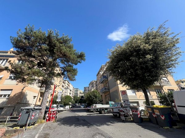 appartamento in vendita a Genova in zona Sestri Ponente