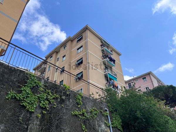 appartamento in vendita a Genova in zona Oregina