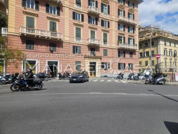 appartamento in vendita a Genova in zona Castelletto