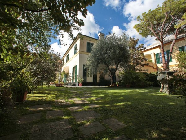 casa indipendente in vendita a Genova in zona Sturla