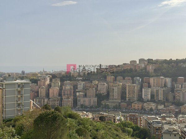 appartamento in vendita a Genova in zona Marassi