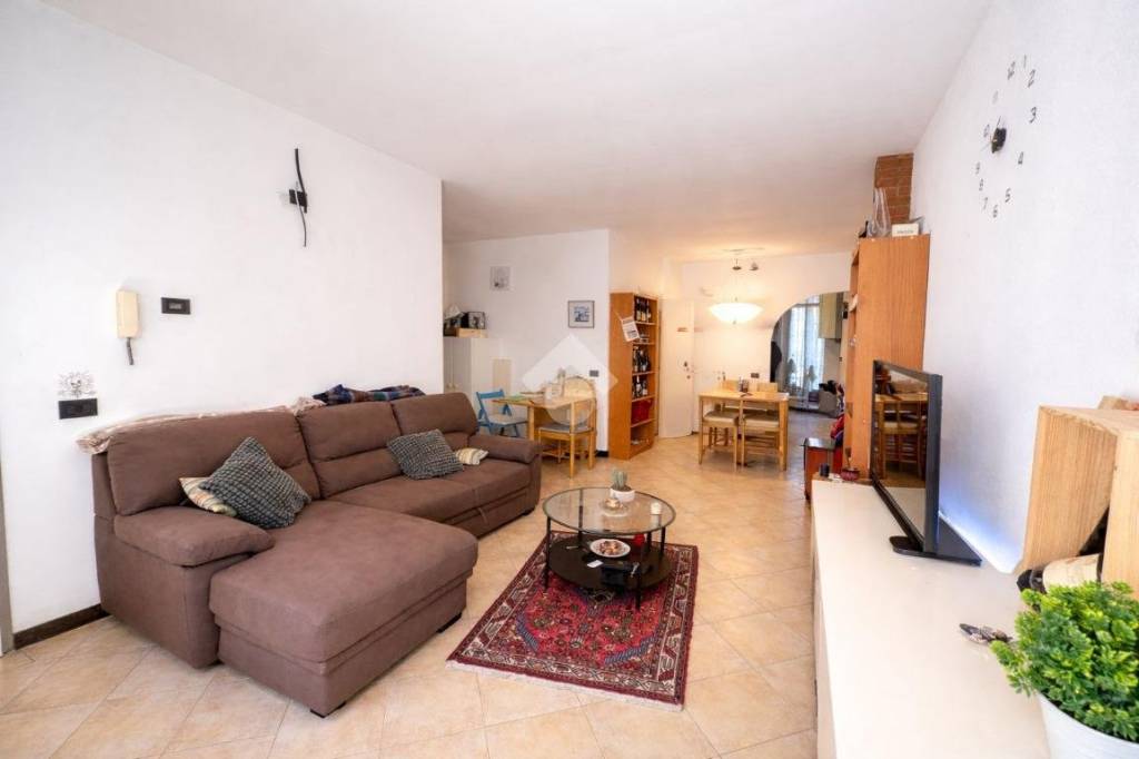 appartamento in vendita a Genova in zona Sottoripa / Maddalena / Molo