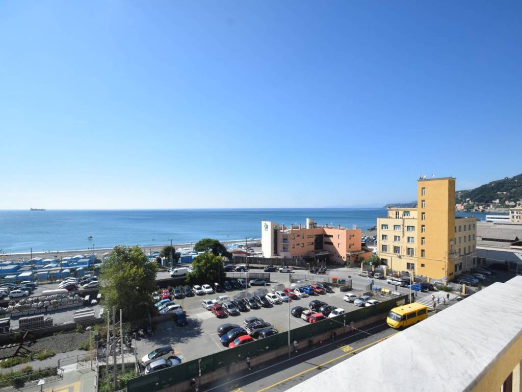 appartamento in vendita a Genova in zona Voltri