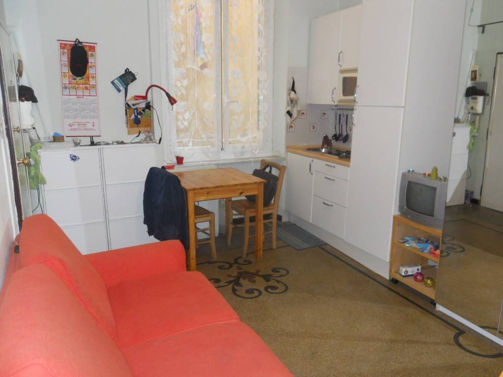 locale commerciale in vendita a Genova in zona Centro Storico