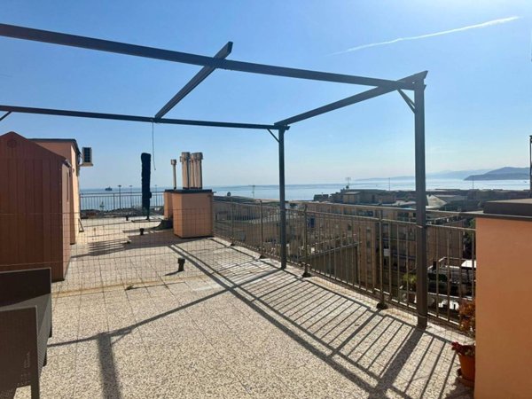 appartamento in vendita a Genova in zona Palmaro / Pra'