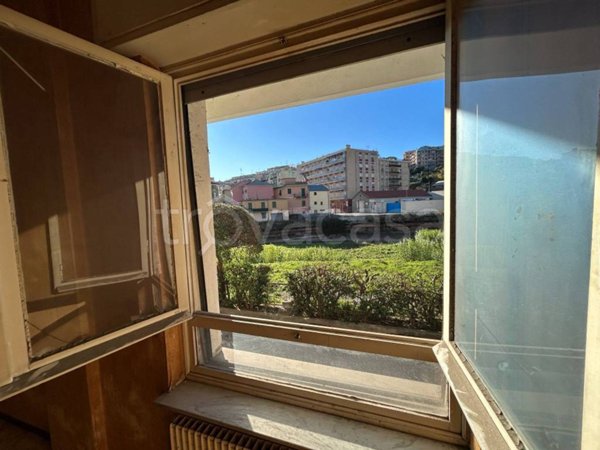 appartamento in vendita a Genova in zona Sestri Ponente