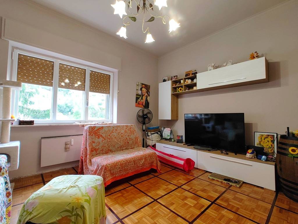 appartamento in vendita a Genova in zona Quezzi